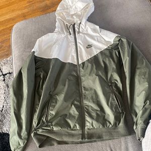 Small nike windbreaker